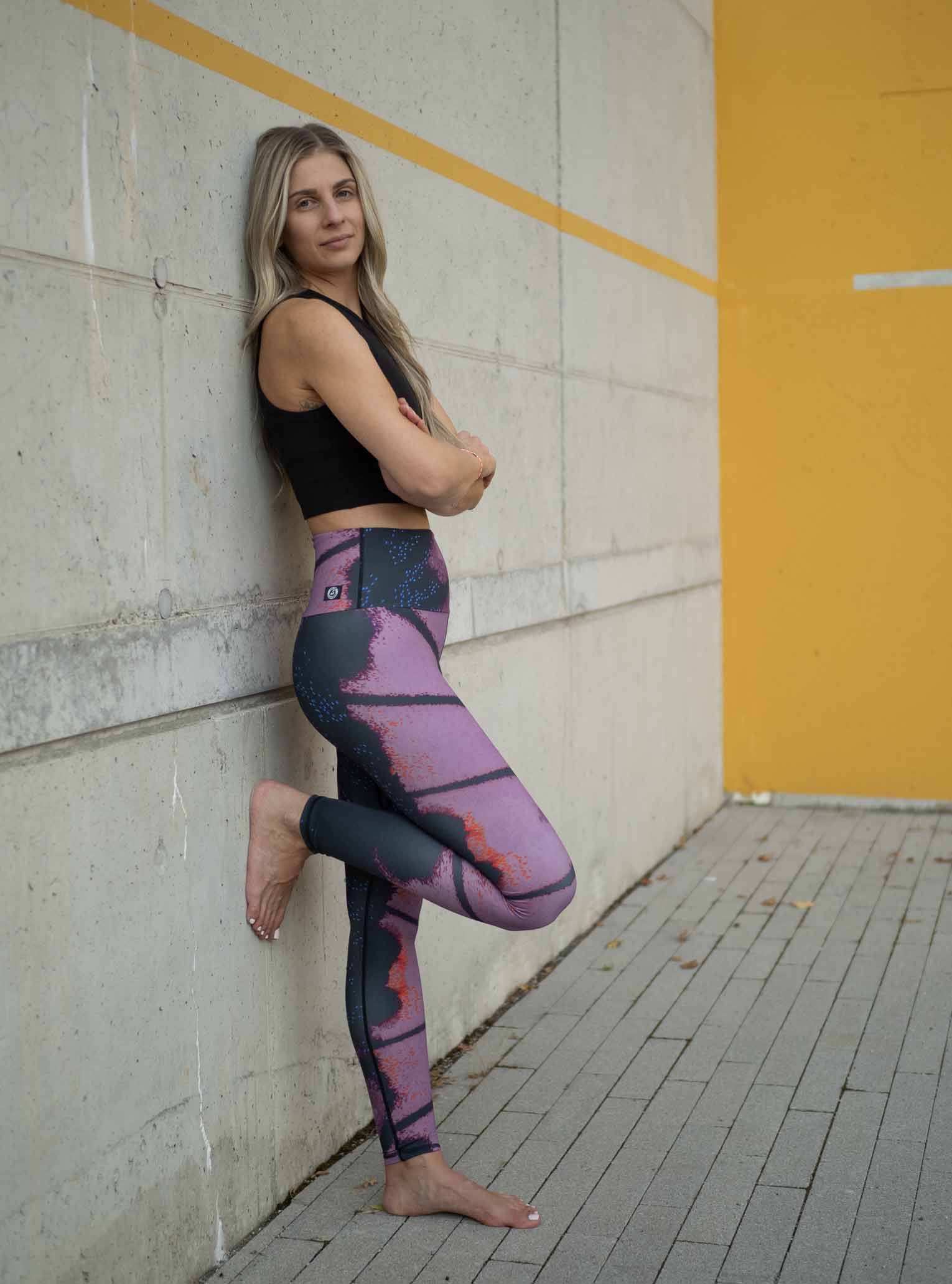 Gr. M - Yoga Leggings BERRY BUTTERFLY
