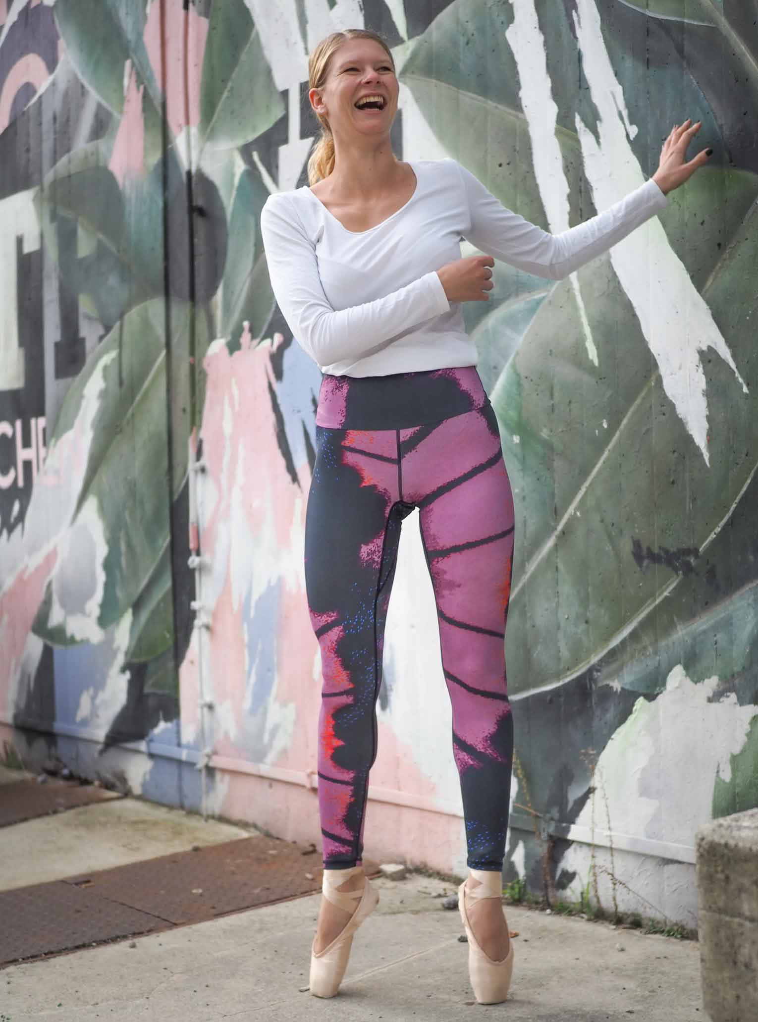 Gr. M - Yoga Leggings BERRY BUTTERFLY