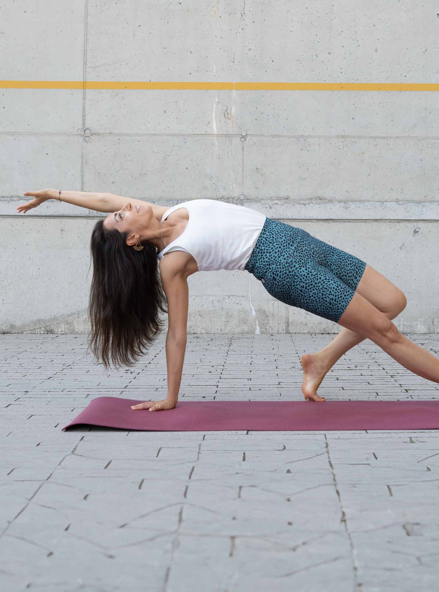 Yoga Shorts LEO