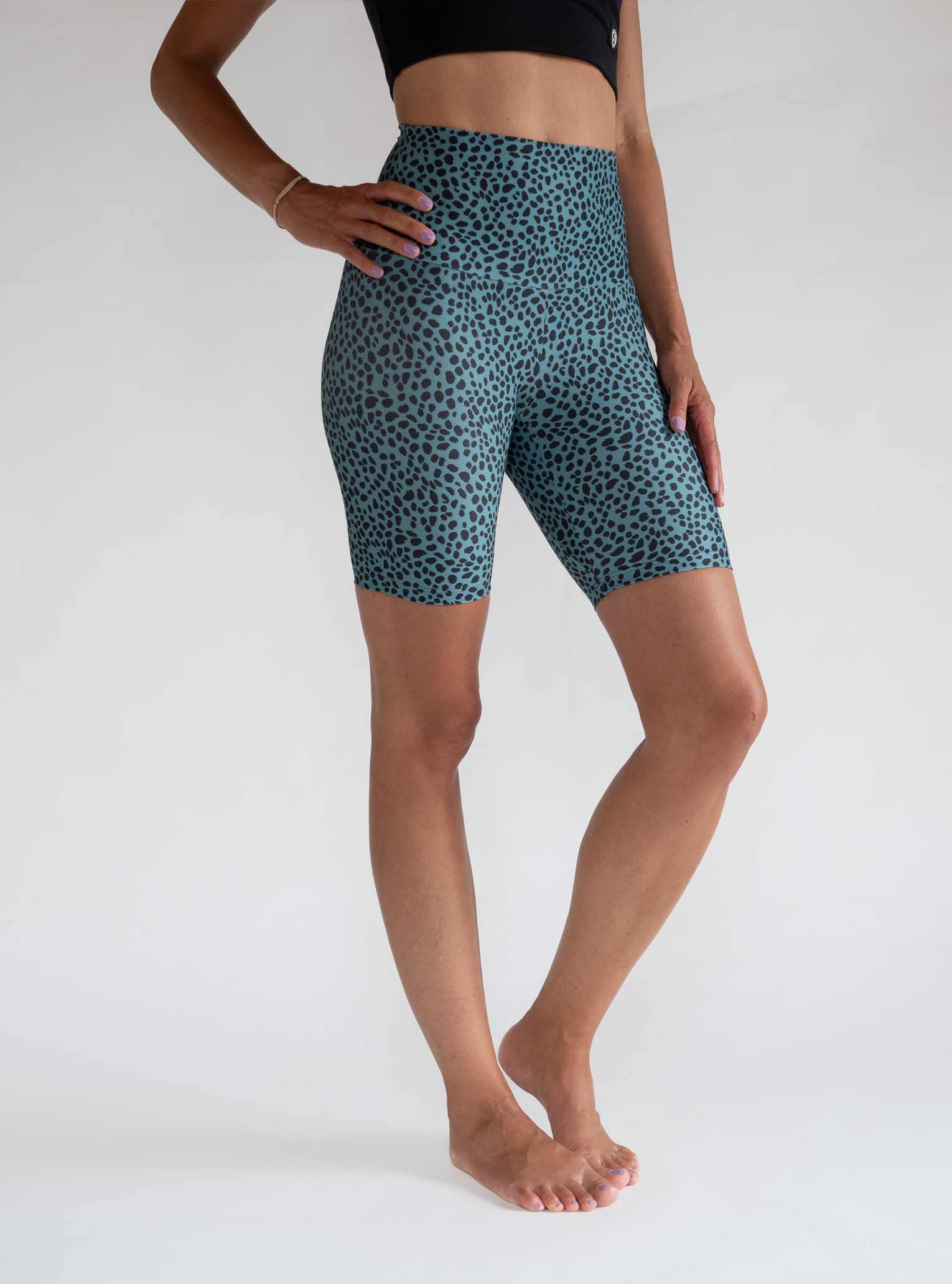 Yoga Shorts LEO