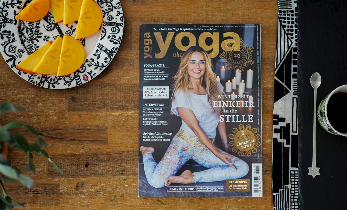 Yoga Aktuell Cover Bild Dezember Rebella Bex